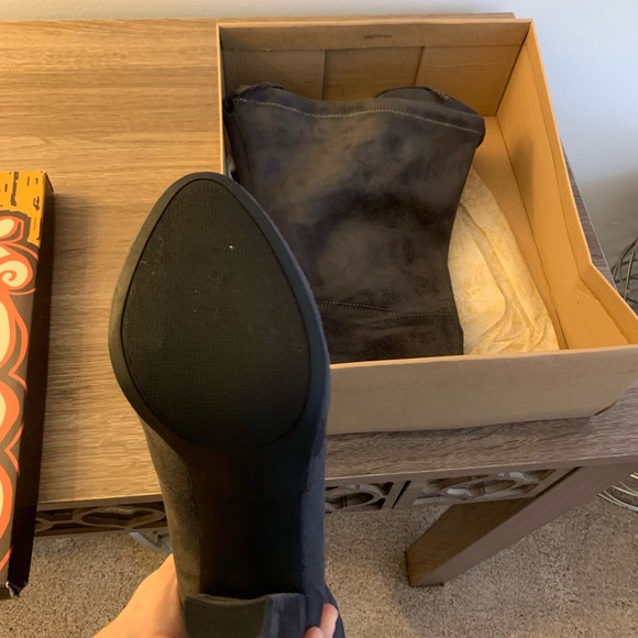 Gray over the knees boots - Picture 3 of 4